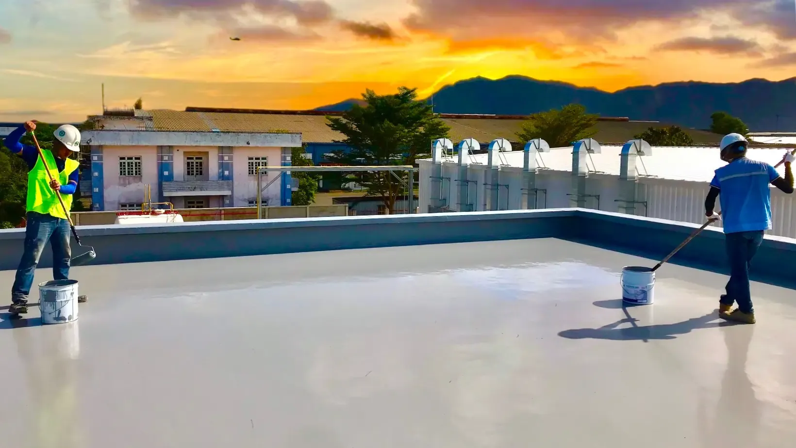 Quy trình thi công chống thấm sàn mái hiệu quả giúp bảo vệ kết cấu công trình khỏi tác động của nước mưa và thời tiết